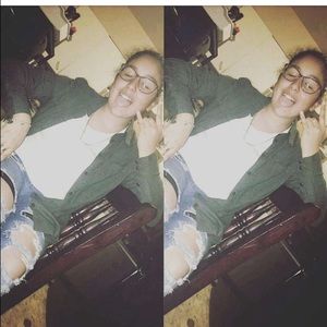 Meet your Posher, Bailey